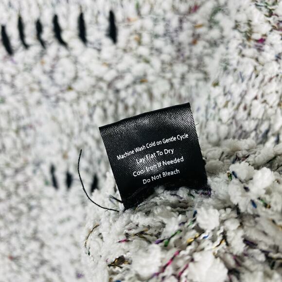 Pol Size Medium Chenille Confetti Popcorn Drop Shoulder Sweater White - Picture 6 of 6